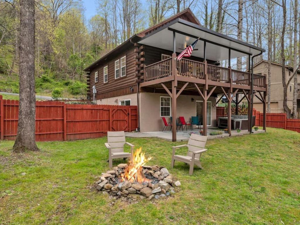 Soco Serene Cabin In The Heart Of Maggie Valley Exterior foto