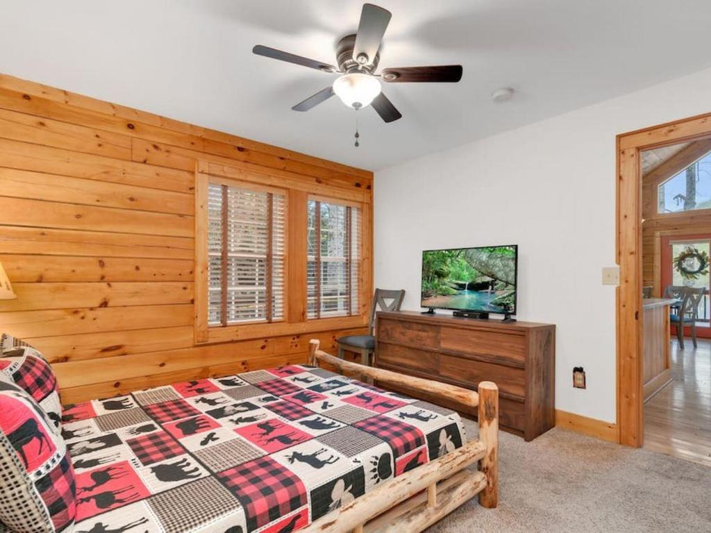 Soco Serene Cabin In The Heart Of Maggie Valley Exterior foto